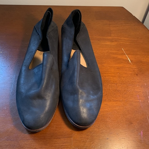 Bundle of 2 pairs of Lucky Brand Cahill Flats Blue and Black - Picture 2 of 9